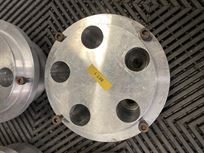 hub-stand-centers