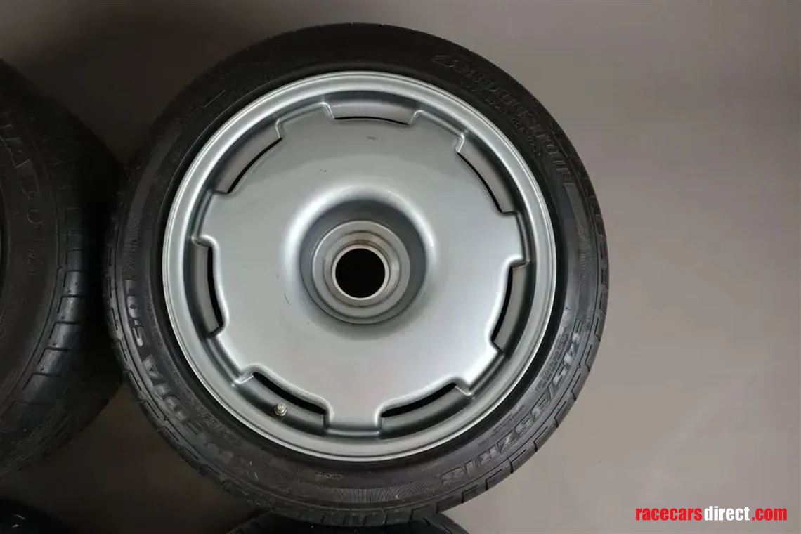 original-jaguar-xj220-speedline-wheels-with-t