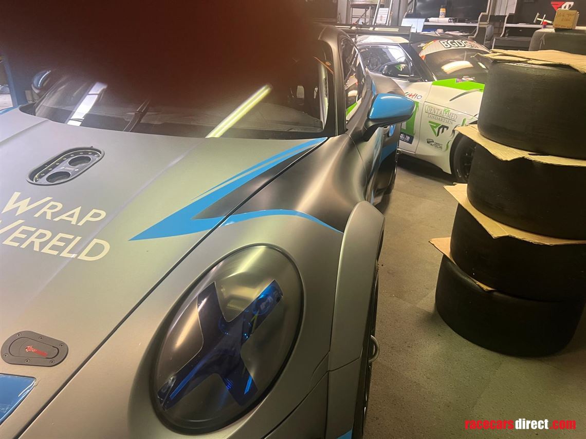 porsche-992-cup-car