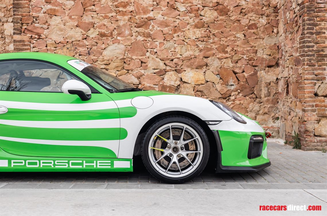 porsche-981-cayman-gt4-clubsport-2016