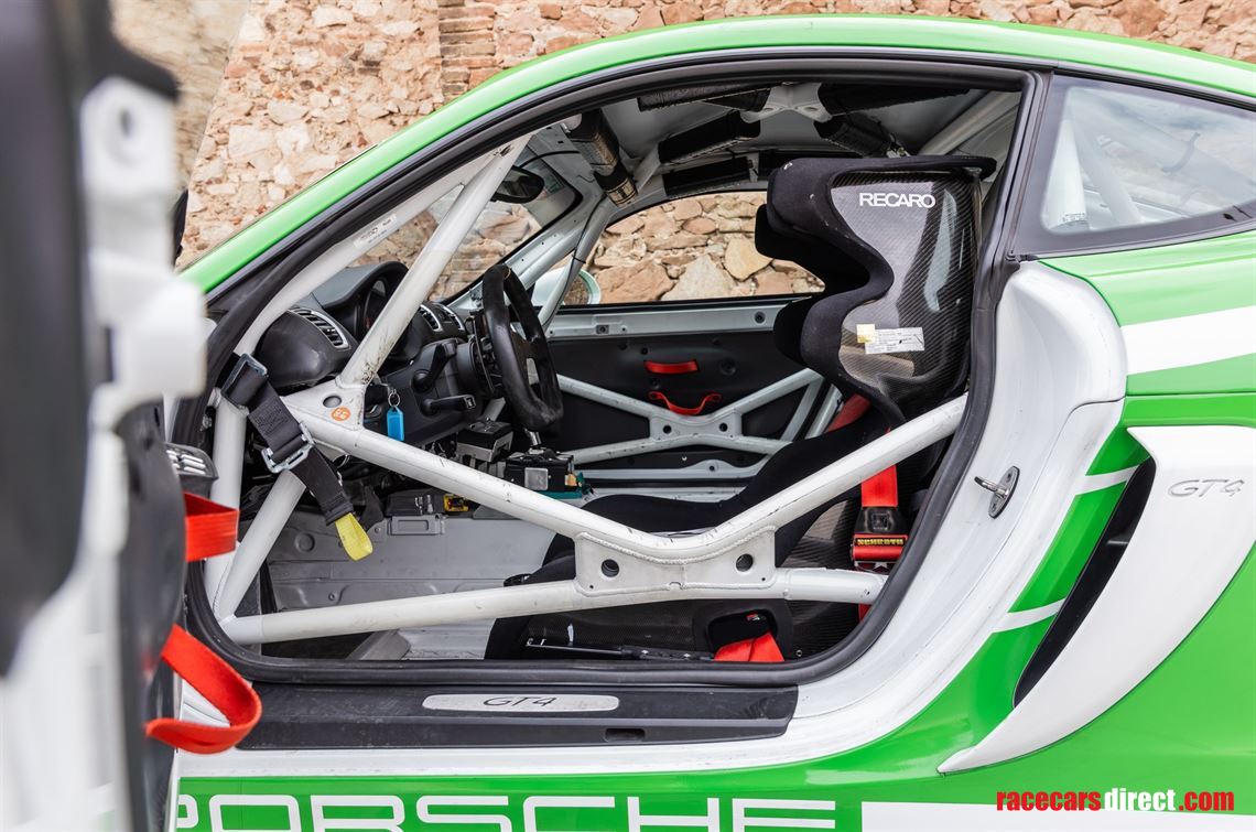 porsche-981-cayman-gt4-clubsport-2016