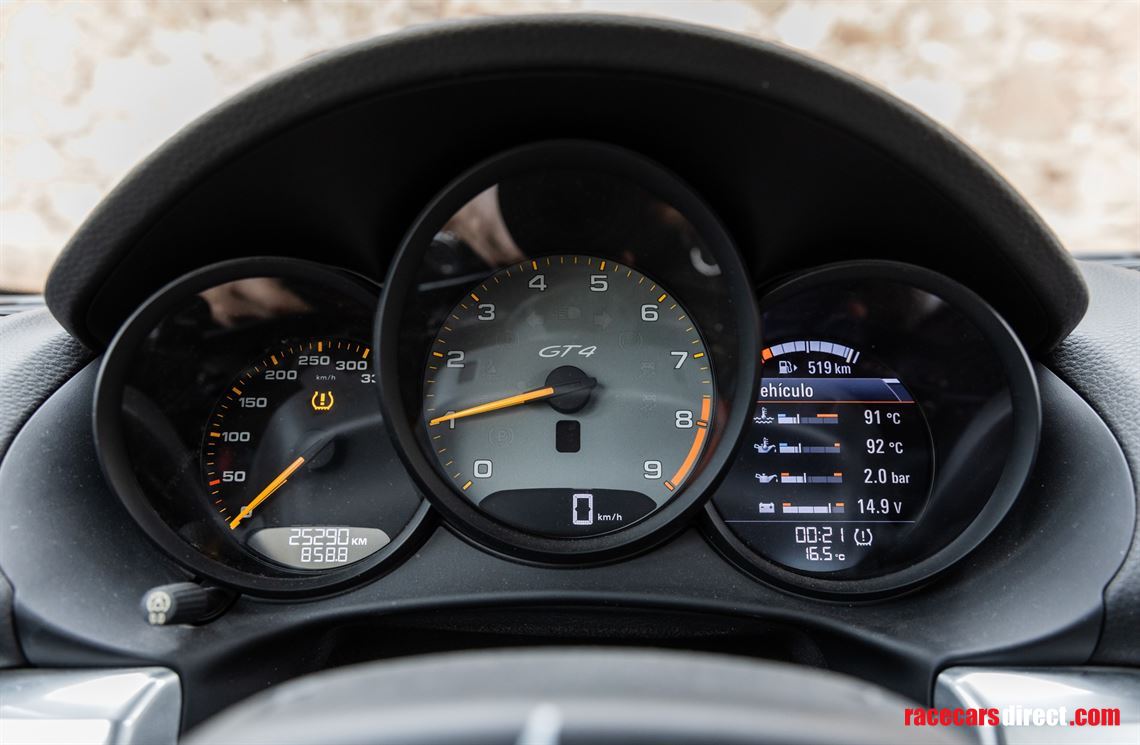 porsche-981-cayman-gt4-clubsport-2016
