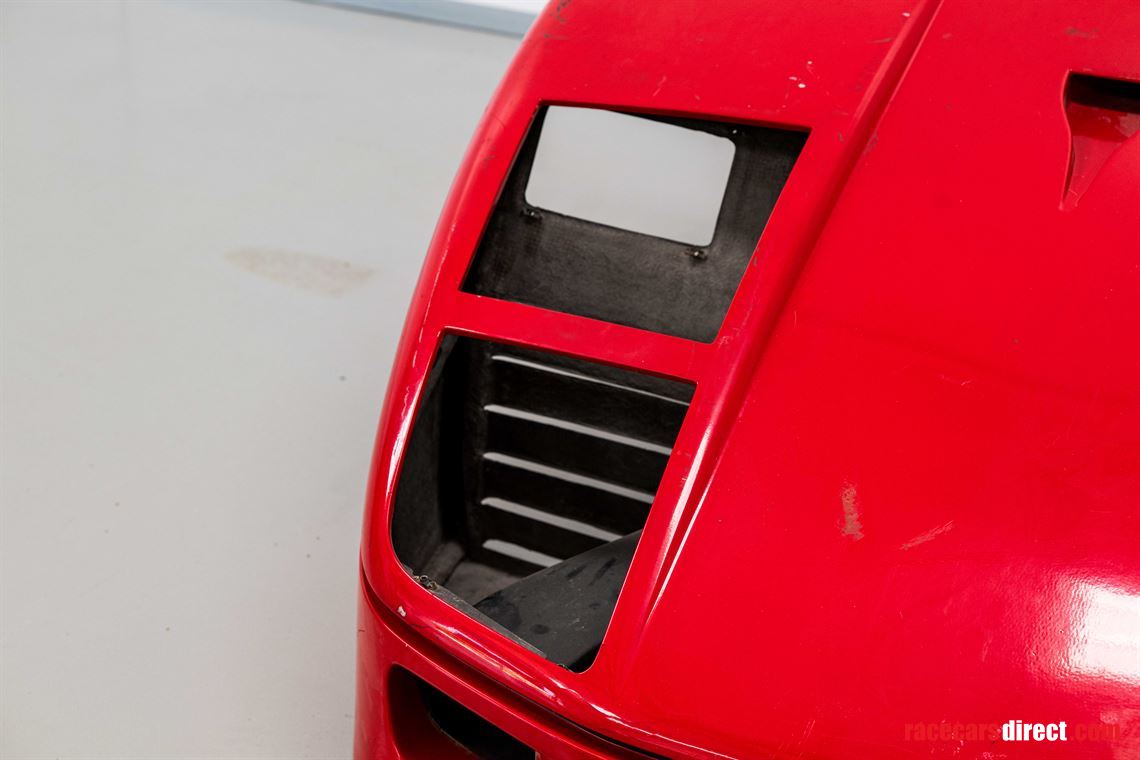f40-front-bonnet