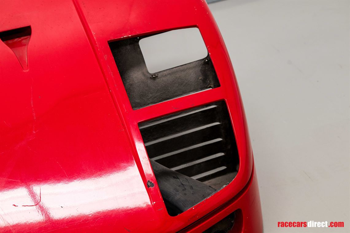 f40-front-bonnet