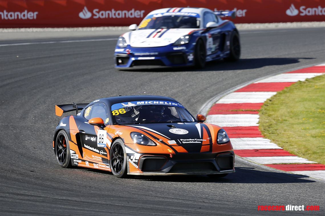 porsche-718-gt4-clubsport-mr