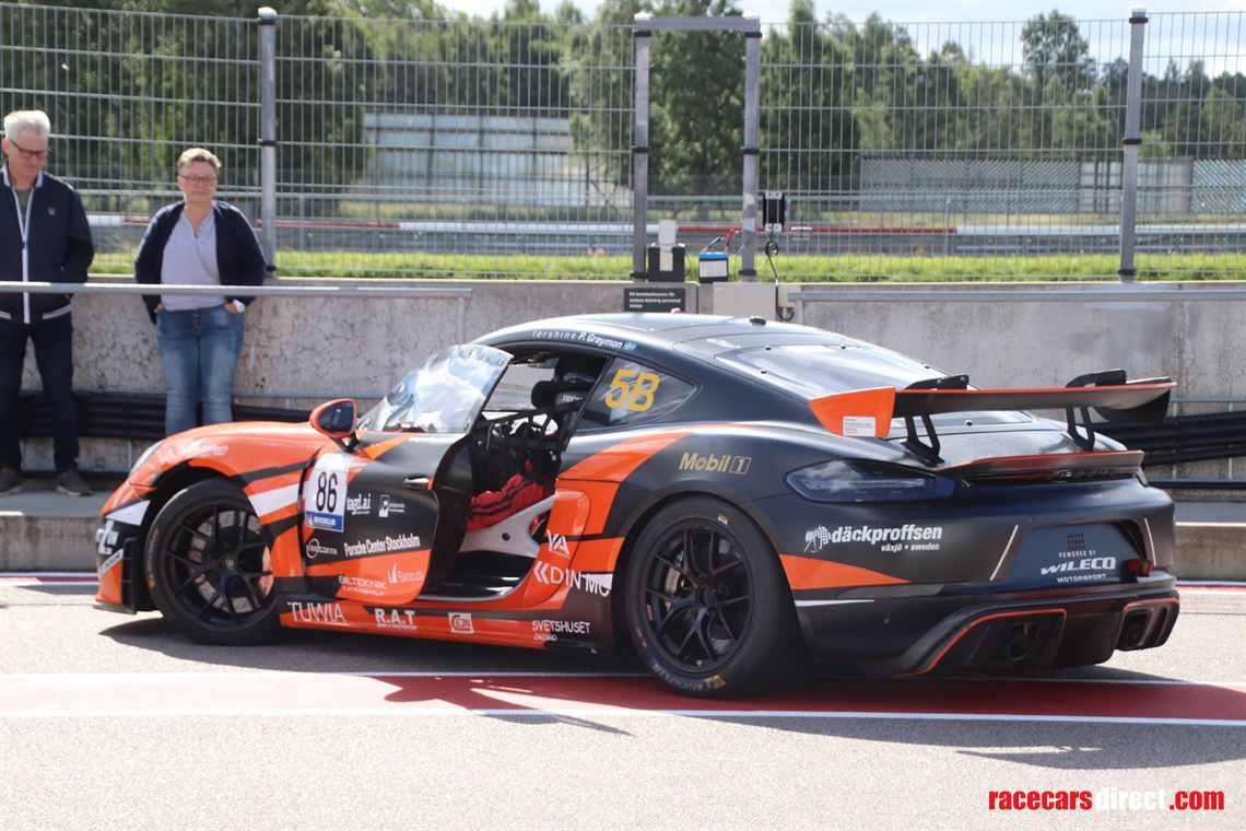 porsche-718-gt4-clubsport-mr