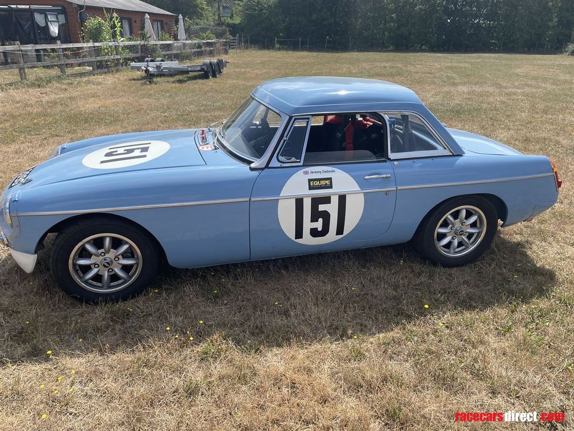 mgb-raceroad-legal-stunning