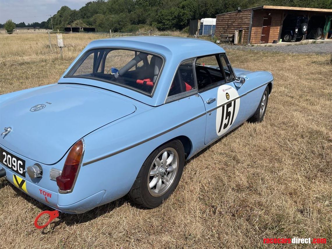 mgb-raceroad-legal-stunning
