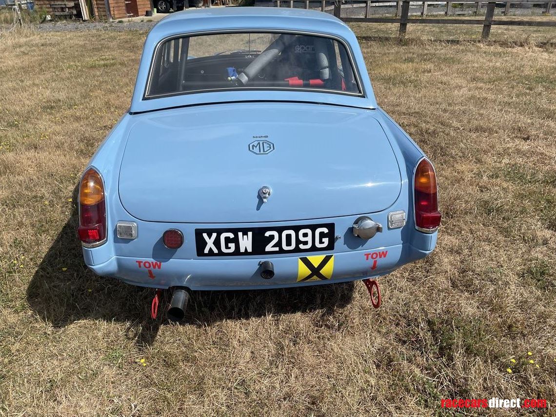 mgb-raceroad-legal-stunning