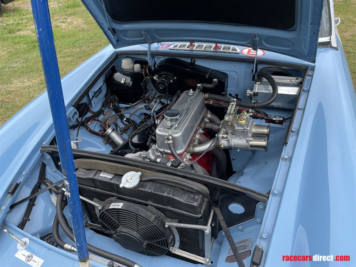 mgb-raceroad-legal-stunning