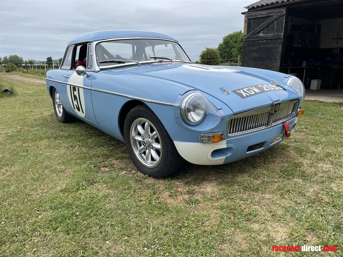 mgb-raceroad-legal-stunning