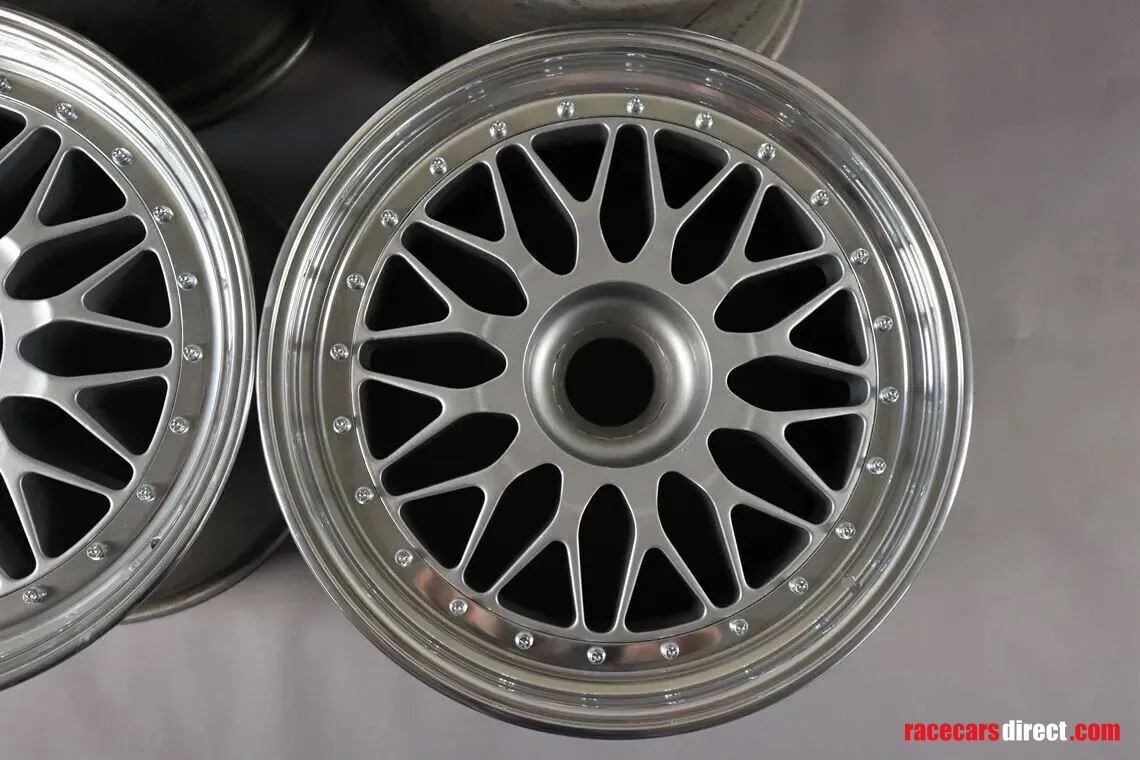 lola-b2k10-wheels