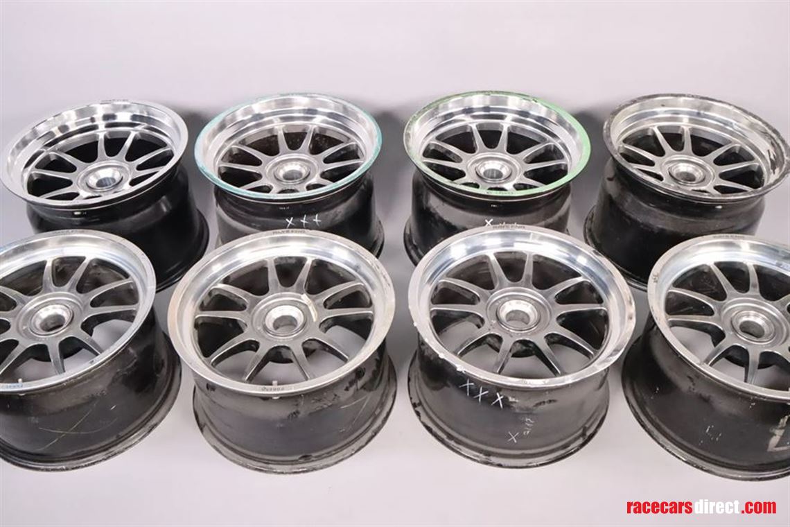 porsche-997-gt3r-rays-18---2-sets-of-wheels-4