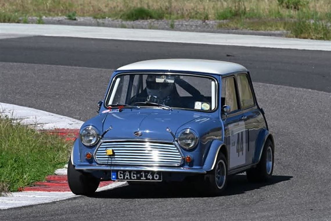 fia-1967-group-2-mini-cooper-s-fully-restored
