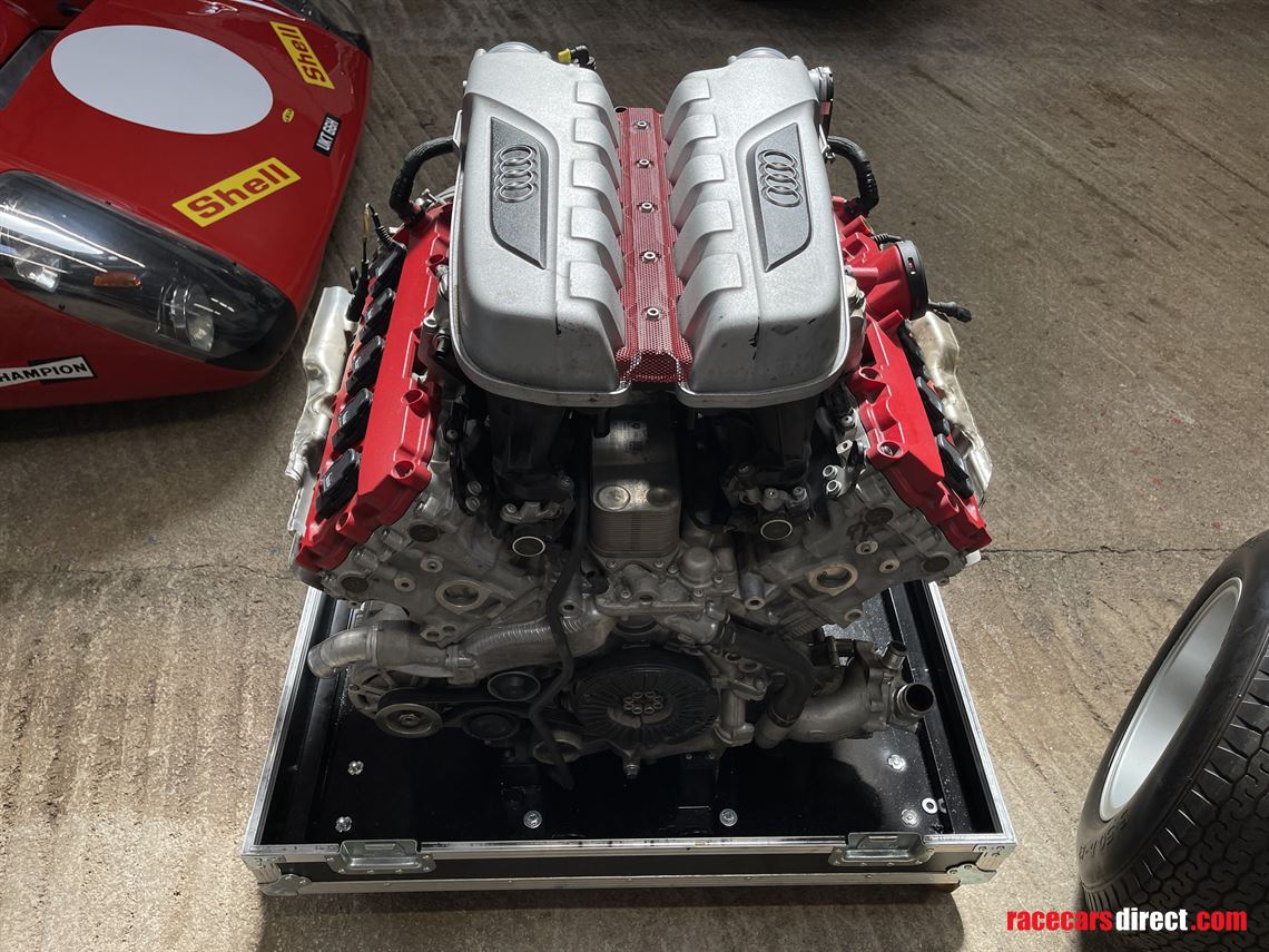 audi-r8-lmsultra-gt3-v10-race-engine