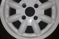 five-mgb-minilite-alloy-wheels-55j-x-14-white