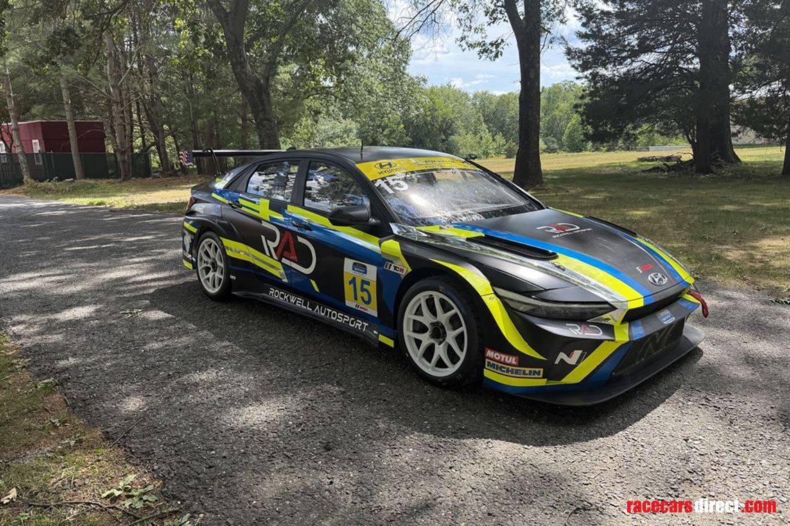 2025-hyundai-elantra-n-tcr-evo-race-car-imsa