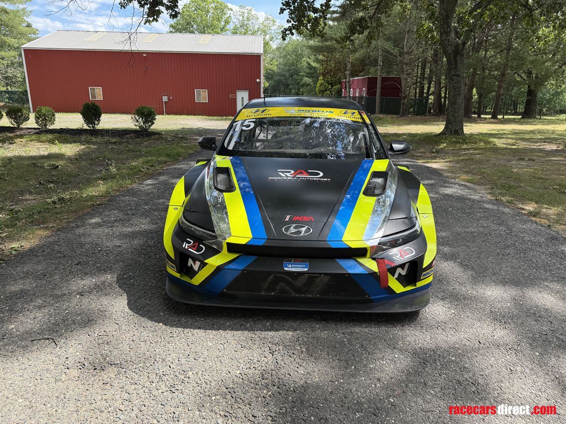 2025-hyundai-elantra-n-tcr-evo-race-car-imsa
