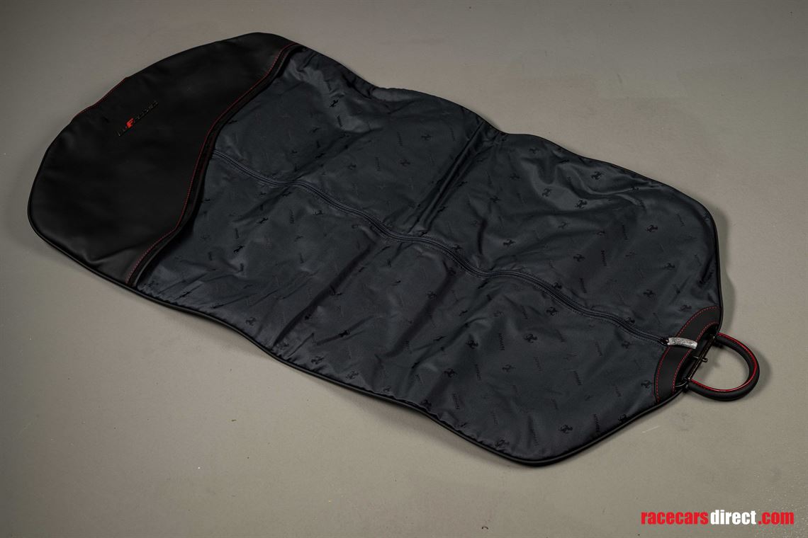 la-ferrari-luggage-set