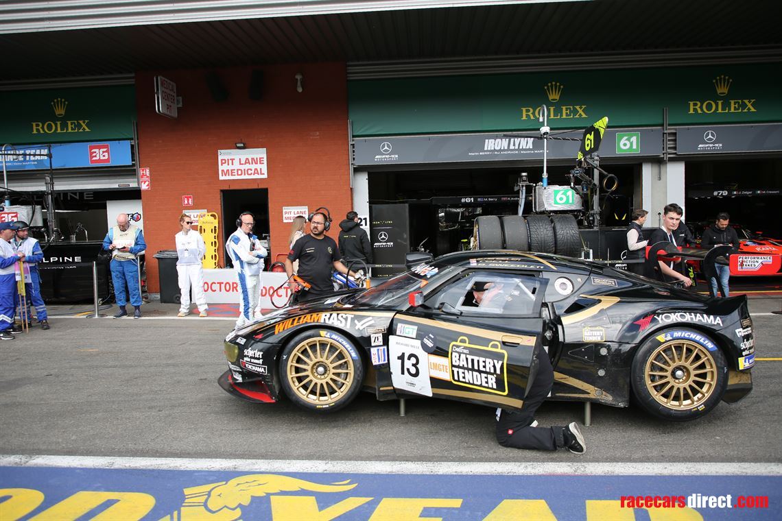 2011-lotus-evora-gte-le-mans-race-car-chassis