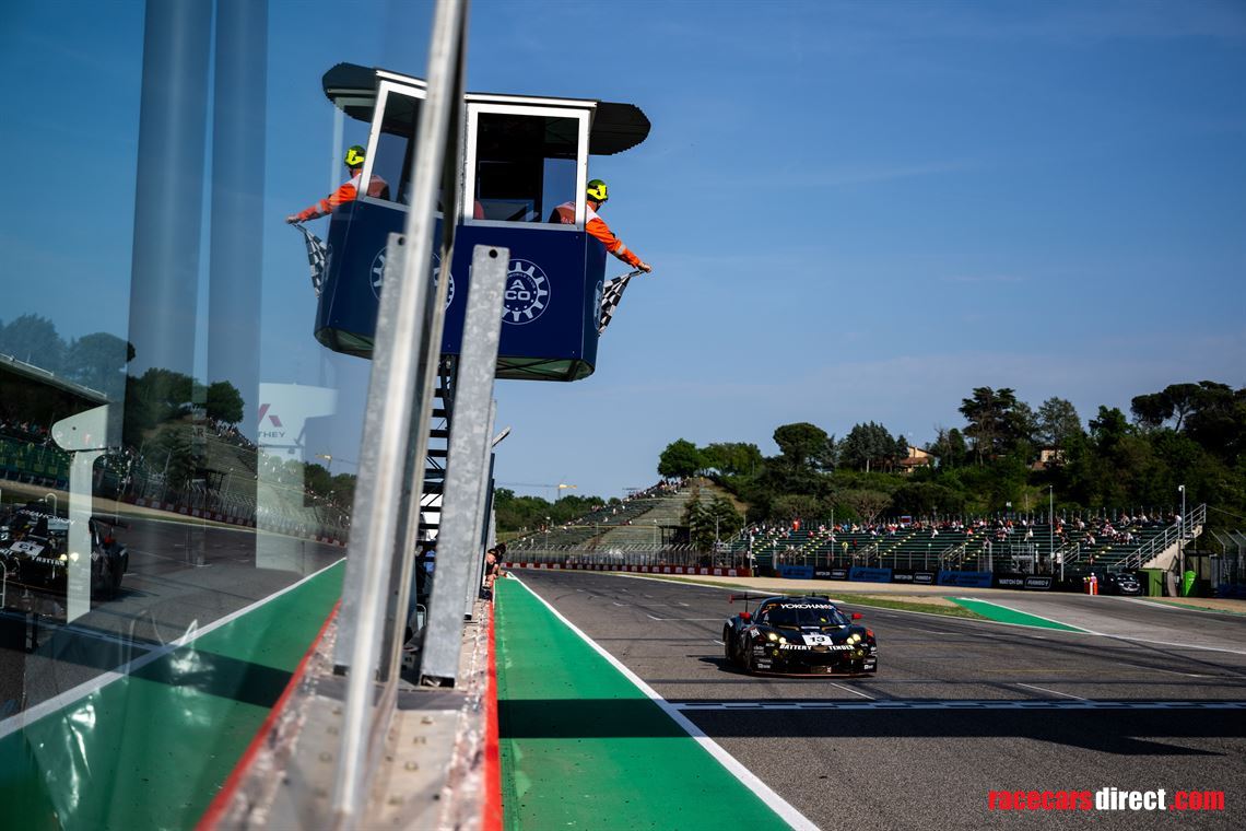 2011-lotus-evora-gte-le-mans-race-car-chassis