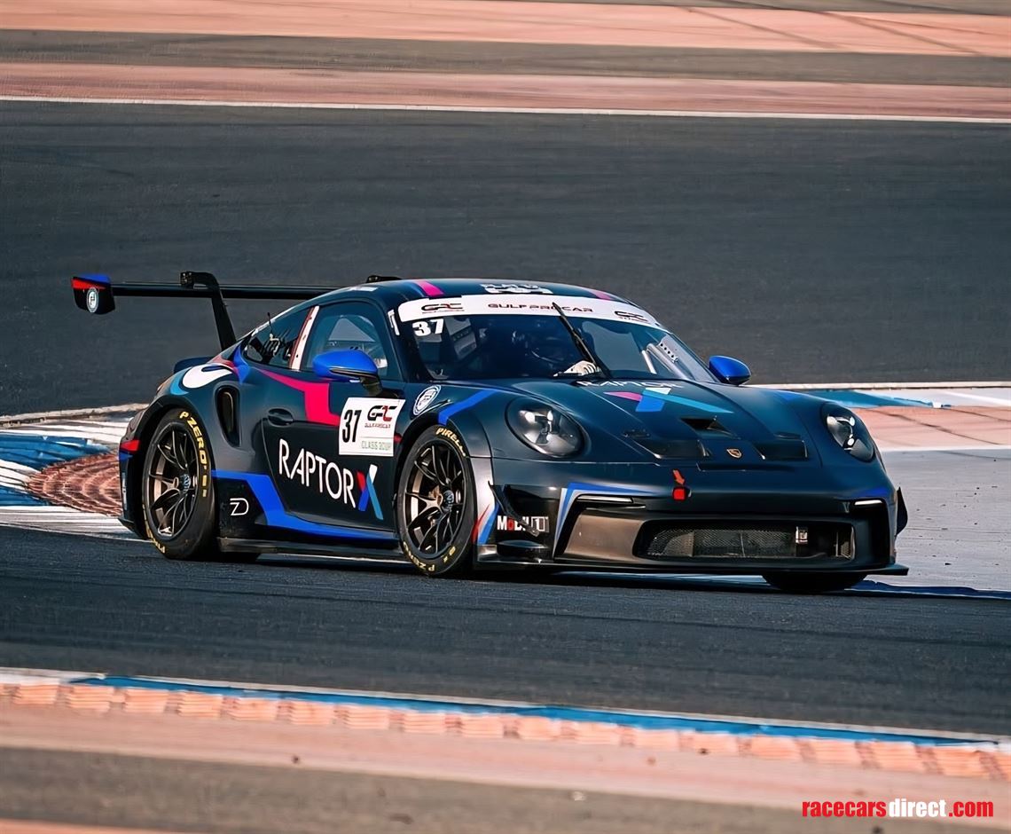 2-porsche-992-cups