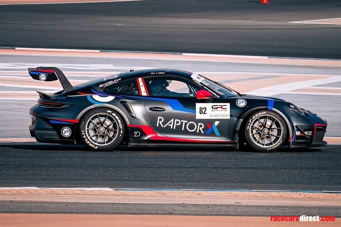 2-porsche-992-cups