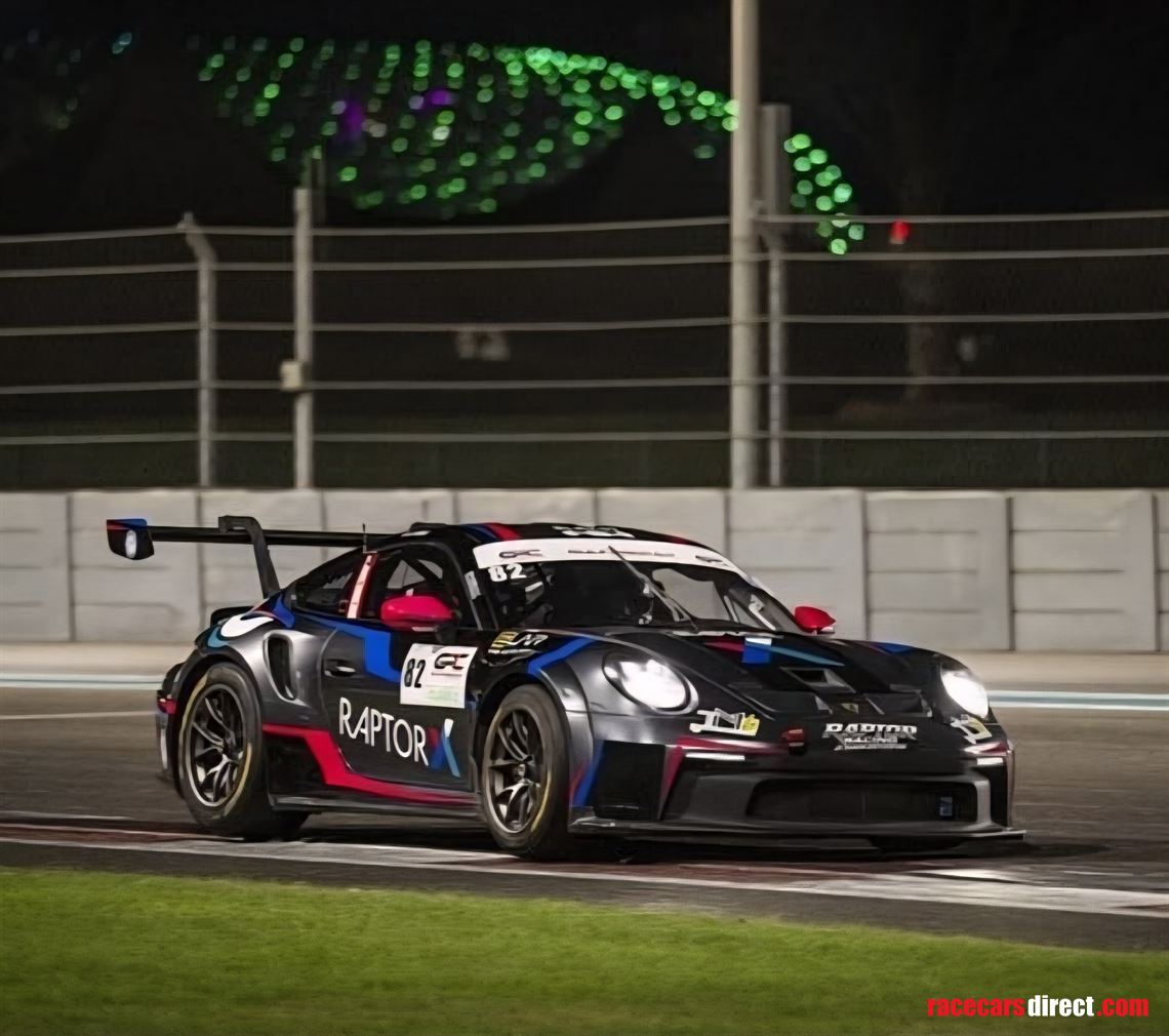 2-porsche-992-cups