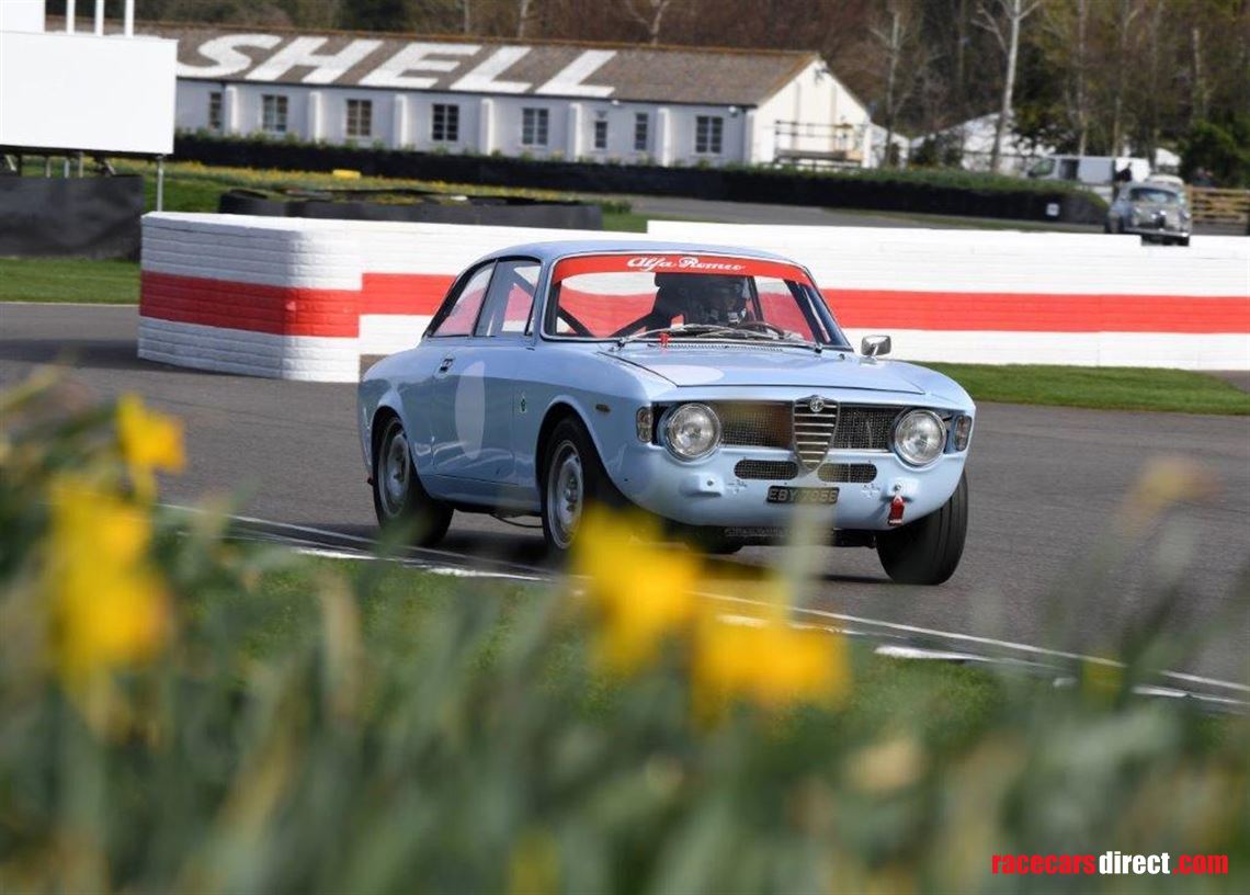 alfa-romeo-giiulia-sprint-gt