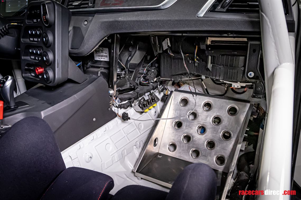 bmw-m2-cs-racing-450-hp-bmw-m-motorsport
