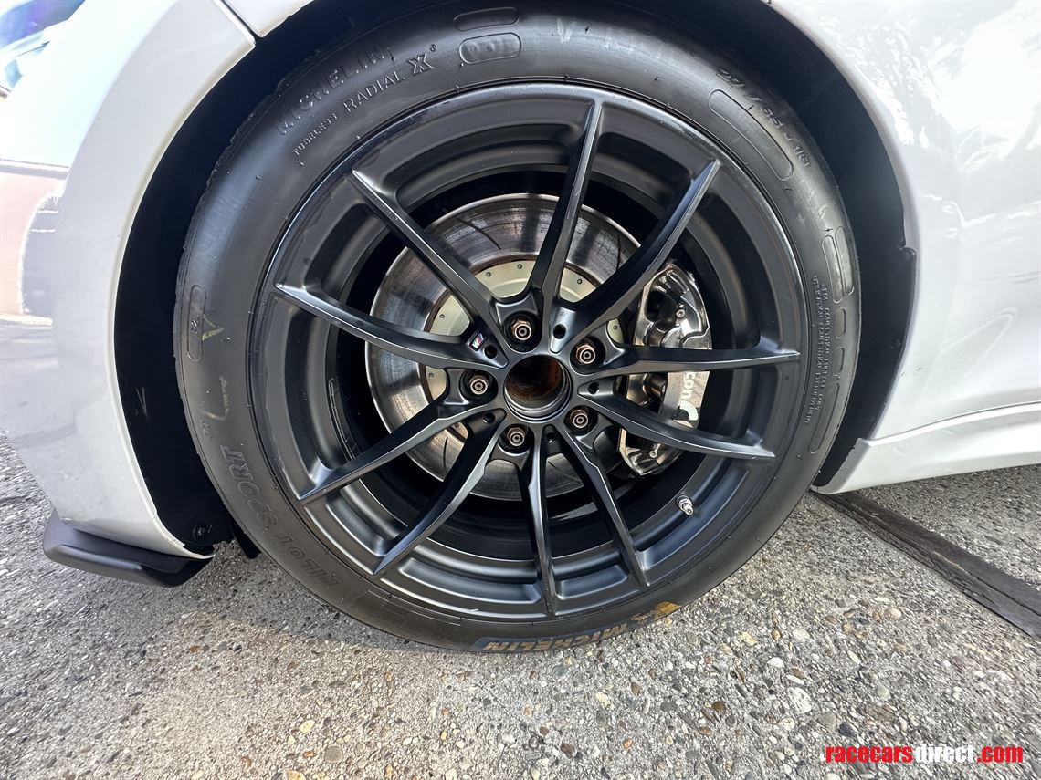 bmw-m2-cs-racing-450-hp-bmw-m-motorsport