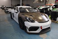 porsche-cayman-gt4-rs