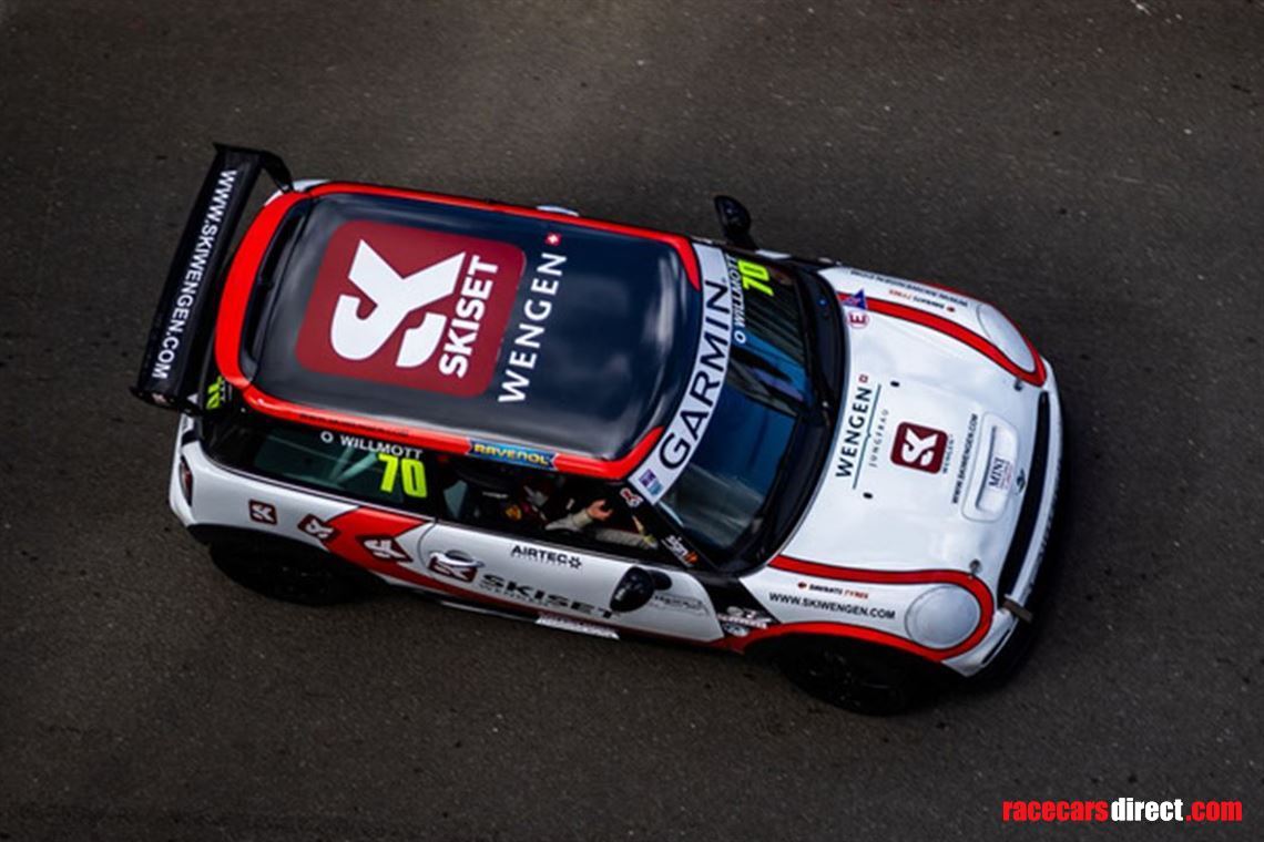 championship-winning-mini-challenge-clubsport