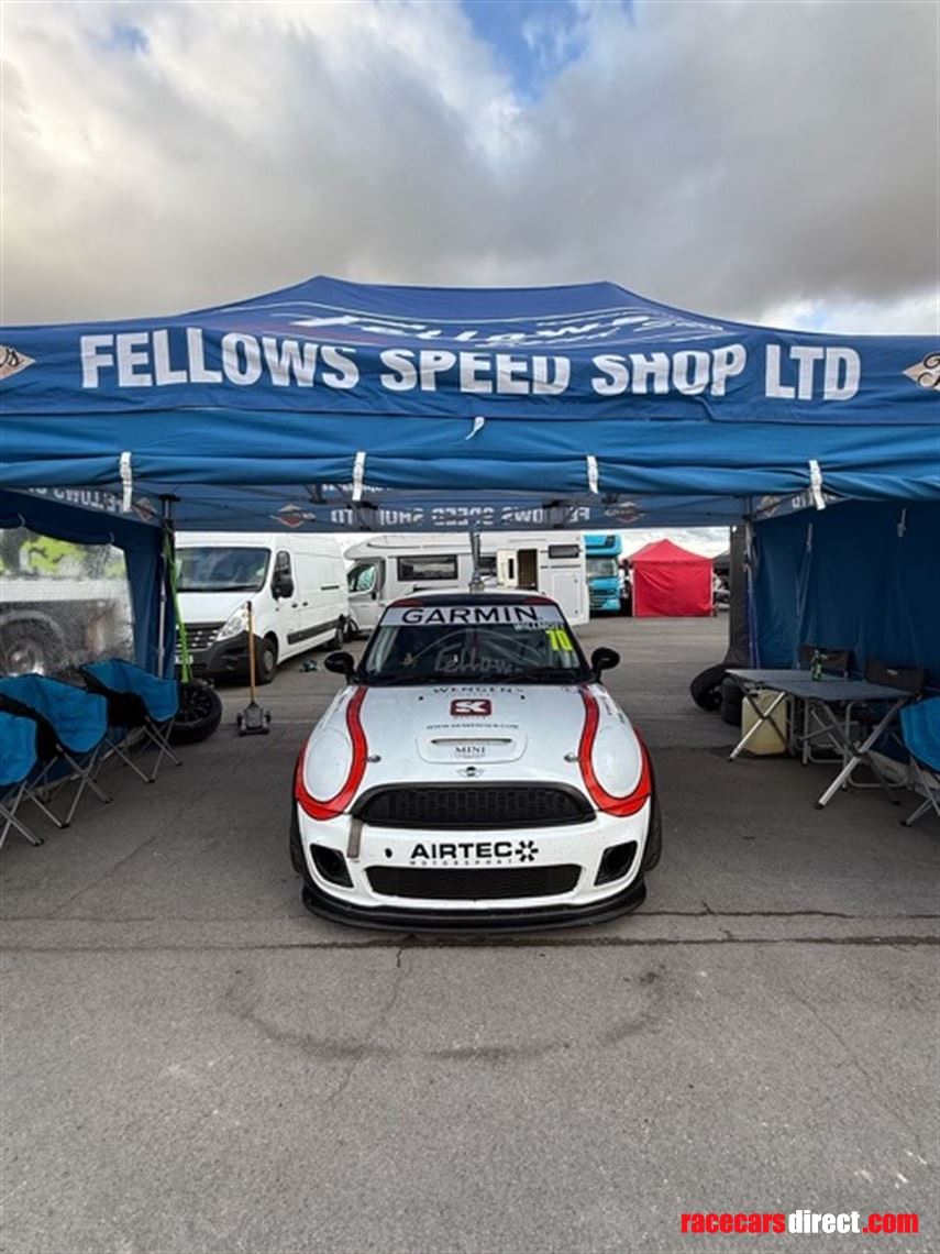 championship-winning-mini-challenge-clubsport