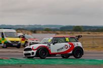 championship-winning-mini-challenge-clubsport
