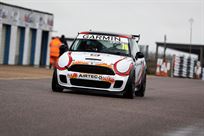 championship-winning-mini-challenge-clubsport