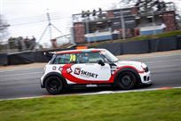 championship-winning-mini-challenge-clubsport