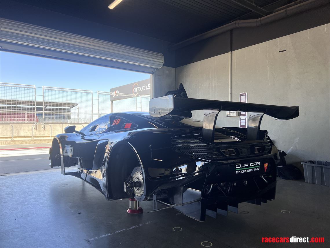 2016-mclaren-650s-gt3---race-ready