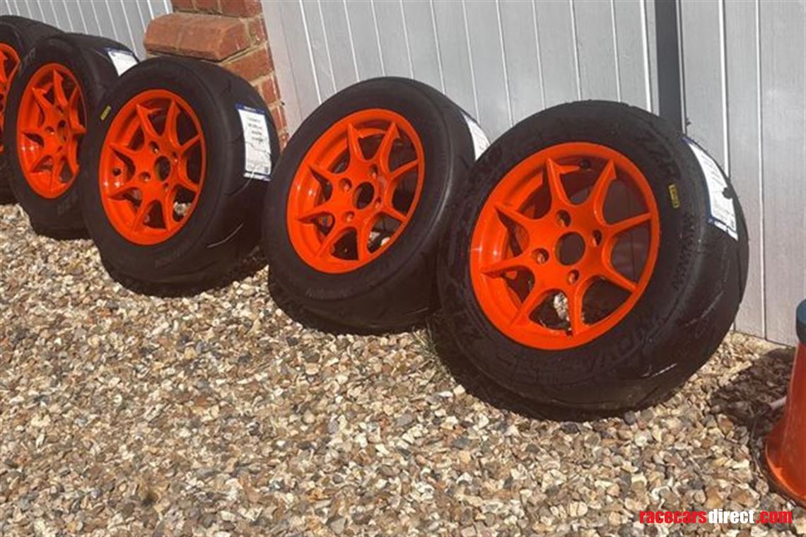caterham-wheels-fitted-with-nova-zzrs
