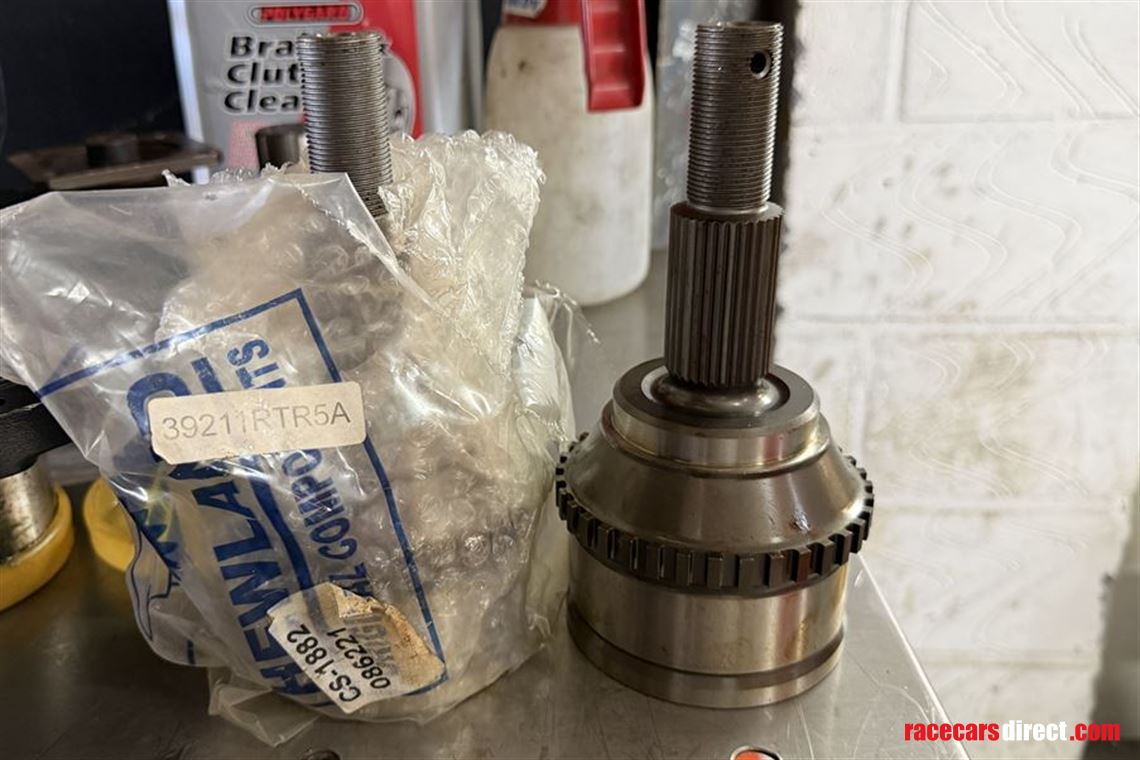 hewland-cs1882-a-tripoid-flange