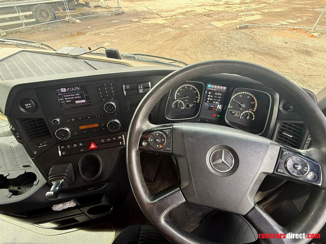 mercedes-2-car-enclosed-transporter