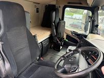 mercedes-2-car-enclosed-transporter