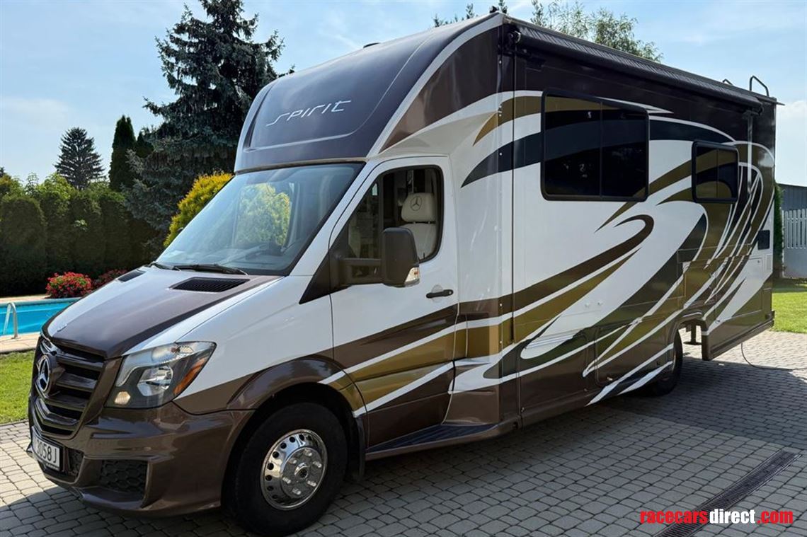 luxury-mercedes-sprinter-motorhome