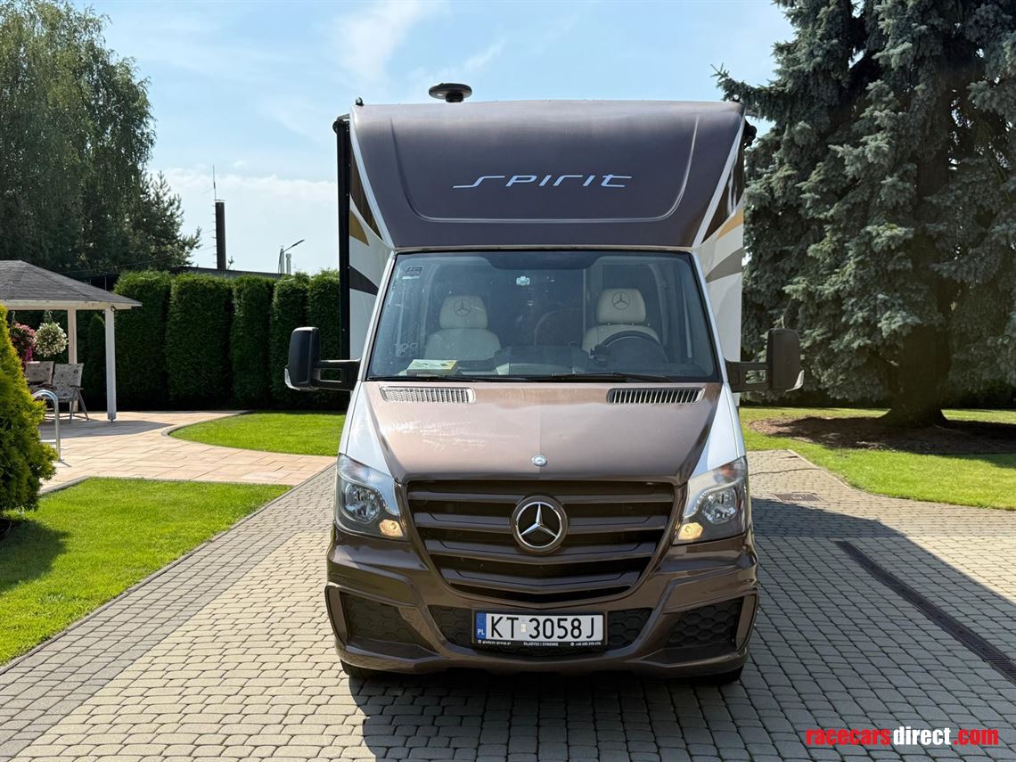 luxury-mercedes-sprinter-motorhome