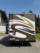 luxury-mercedes-sprinter-motorhome