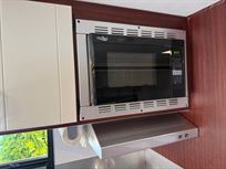 luxury-mercedes-sprinter-motorhome