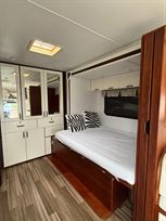 luxury-mercedes-sprinter-motorhome