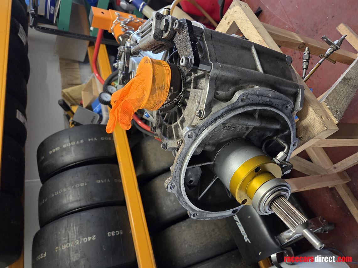 radical-sr8-28-v8-2008-breaking-for-parts