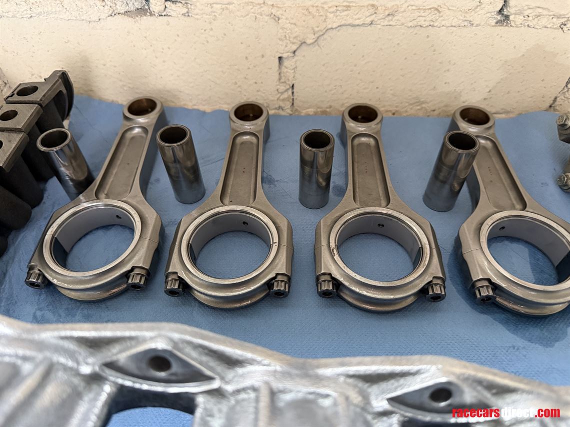 ford-cosworth-yb-race-engine