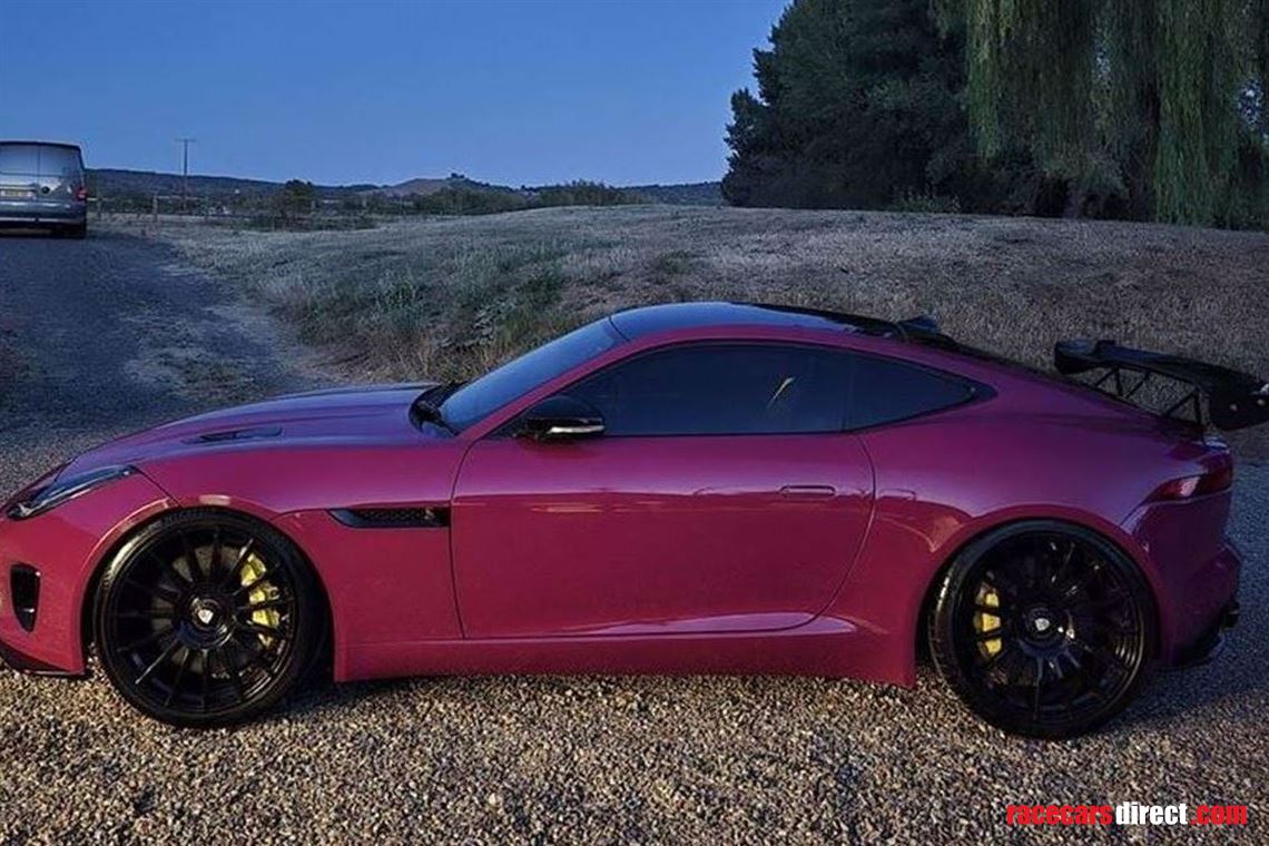 jaguar-f-type-v8-supercharged-one-off-porsche